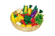 Warzywa i owoce w koszyku